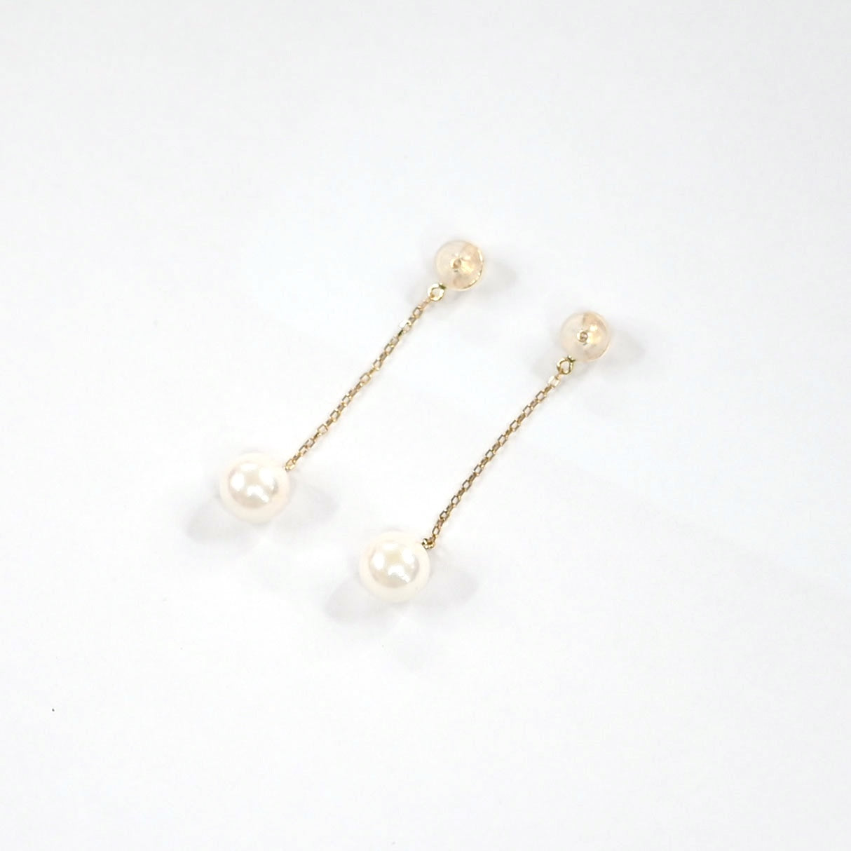 Akoya yellow gold
