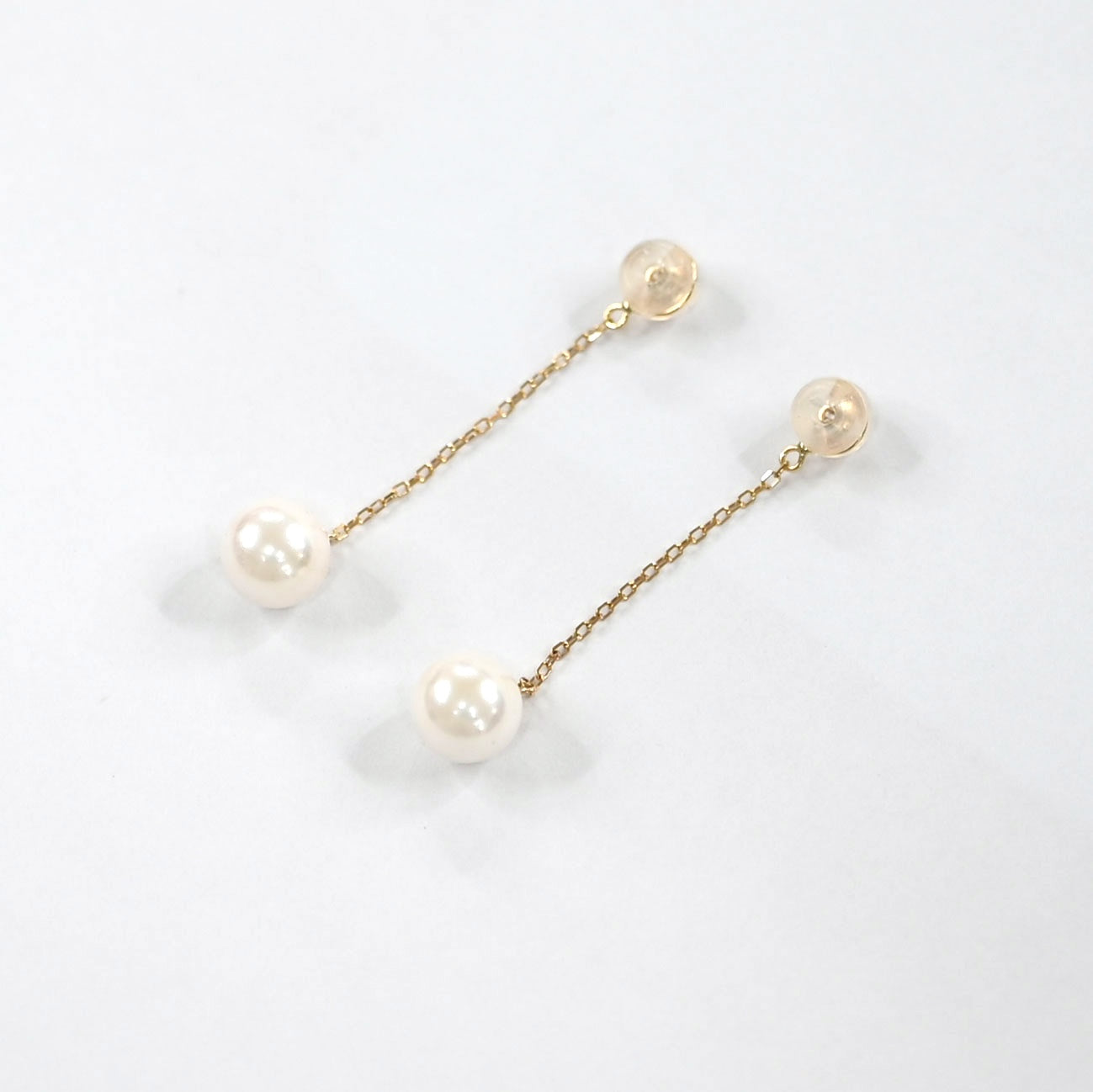 Akoya yellow gold