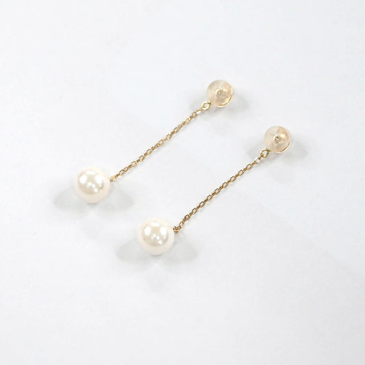 Akoya yellow gold